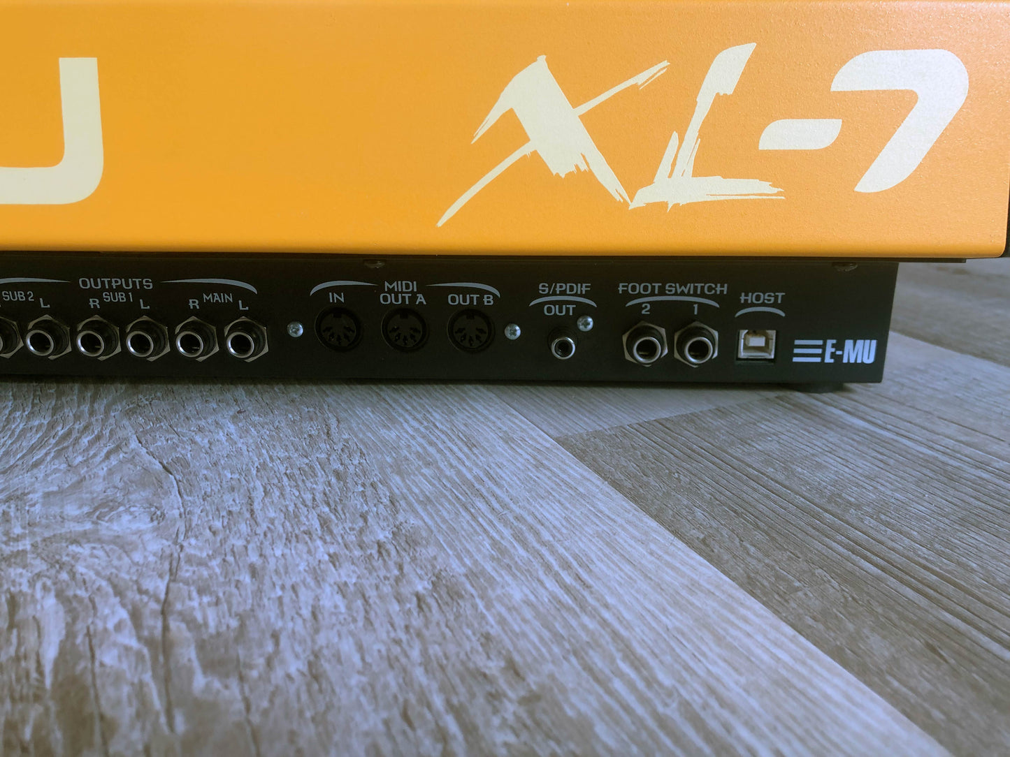 E-MU Systems XL-7 Command Station in Excellent Condition