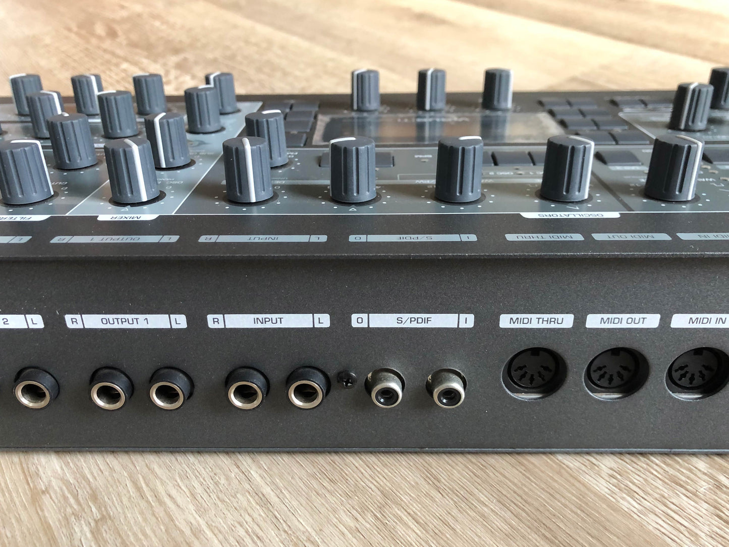 Access Virus TI2 Desktop in Mint Condition w/ OG PSU, OG USB Cable + New HQ USB Cable