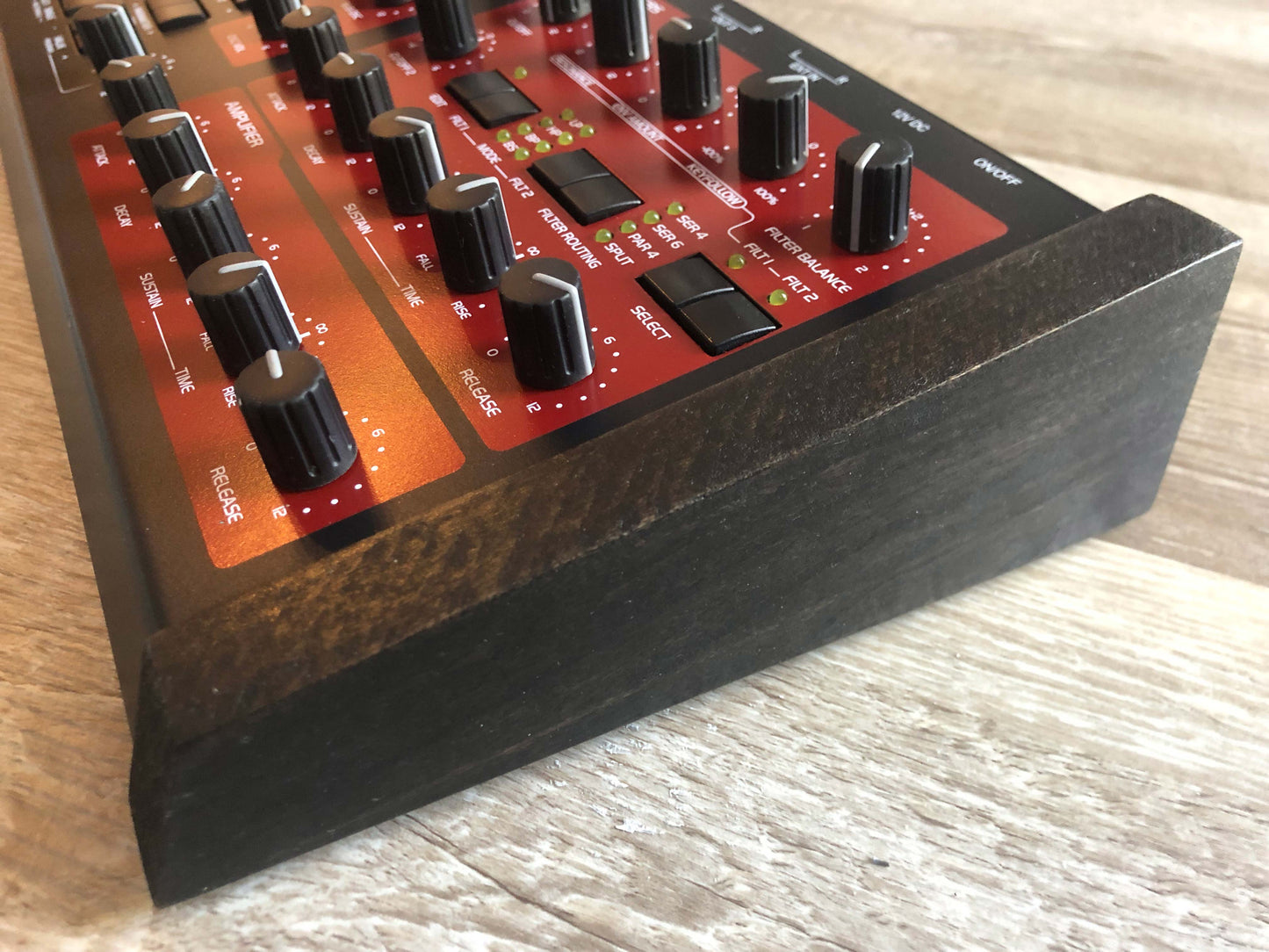 Access Virus B Desktop, All New Tacts, Power Filter Cap, Battery, Custom Wood Sides + PSU, OS 4.9