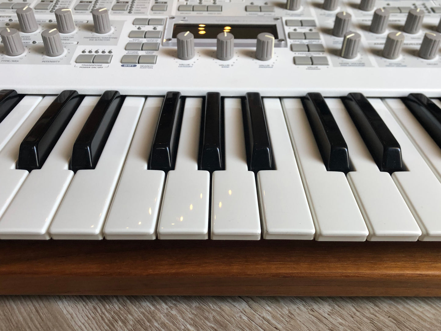 Access Virus TI Polar with New Battery, OG Power Cable, New USB Cable