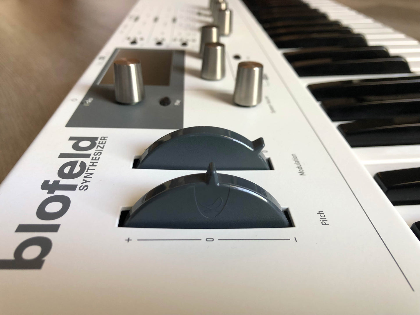 Waldorf Blofeld 49-Key Wavetable & Analog Modeling Synthesizer Mint w/ Original Box + Manual