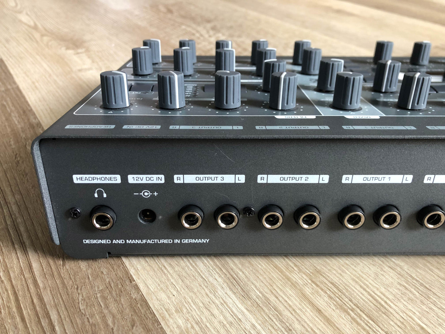 Access Virus TI2 Desktop Minty Late Production Run w/ Original PSU + New HQ USB Cable