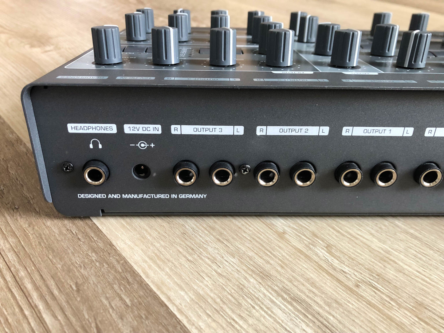 Access Virus TI2 Desktop Later Production Run w/ New PSU + USB Cable