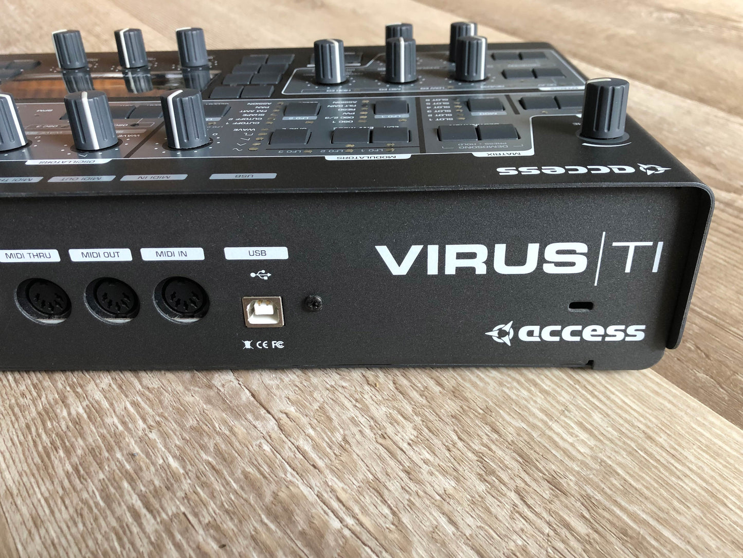 Access Virus TI2 Desktop w/ New Display, All New Tacts, Battery & HQ USB Cable + OG PSU