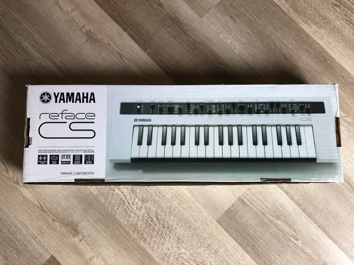 Yamaha Reface CS Mobile Mini Vintage Synth /w OG Box + PSU