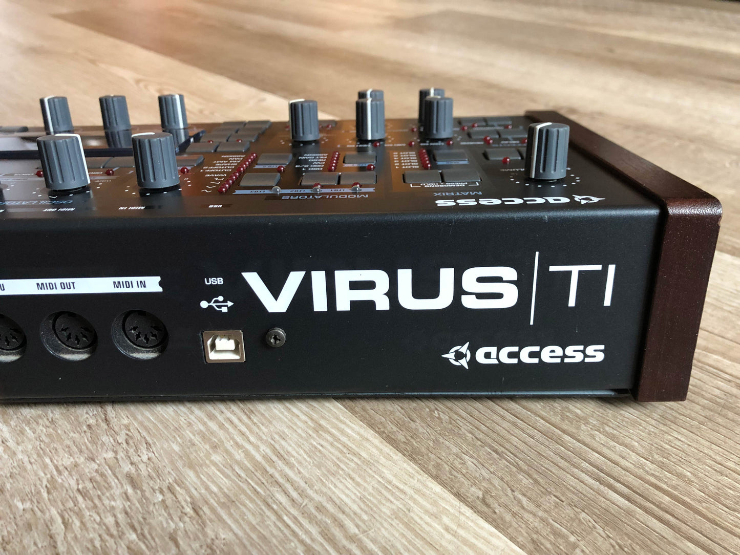 Access Virus TI Desktop, w / All New Tacts, New Battery, OEM Power Supply + HQ USB Cable