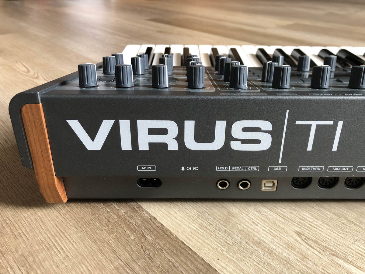 Access Virus TI2 Dark Star Super Clean w/ All New Keys, OEM Power Cable + HQ USB Cable