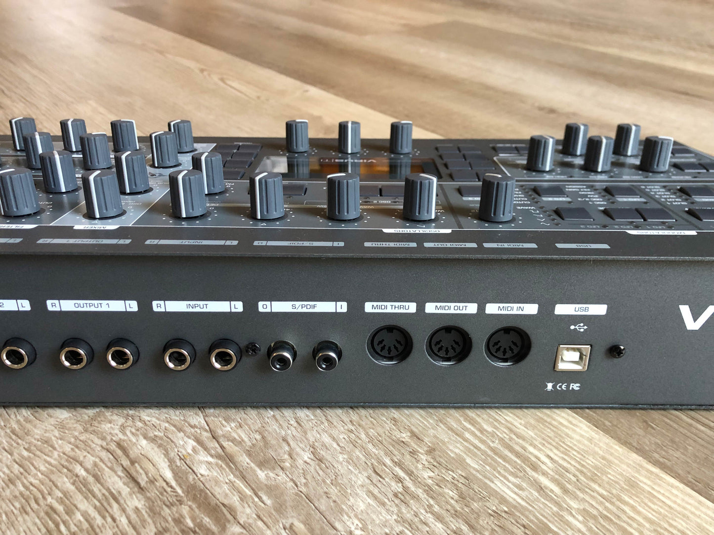 Access Virus TI2 Desktop Mint Late Production Run w/ Original PSU + USB Cable