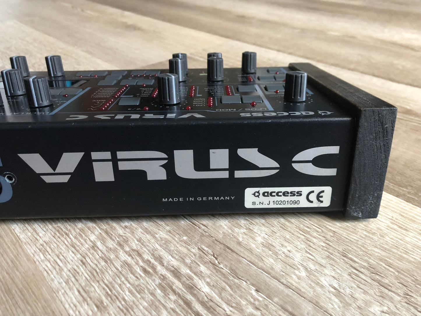 Access Virus C Desktop, New Power Filter Cap + Battery, Low-Hours All-ALPS Panel Board, Custom Wood Sides + LUX PMVA LED