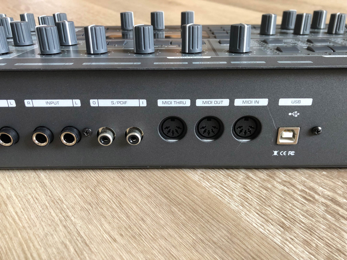 Access Virus TI2 Desktop Later Production Run w/ New PSU + USB Cable