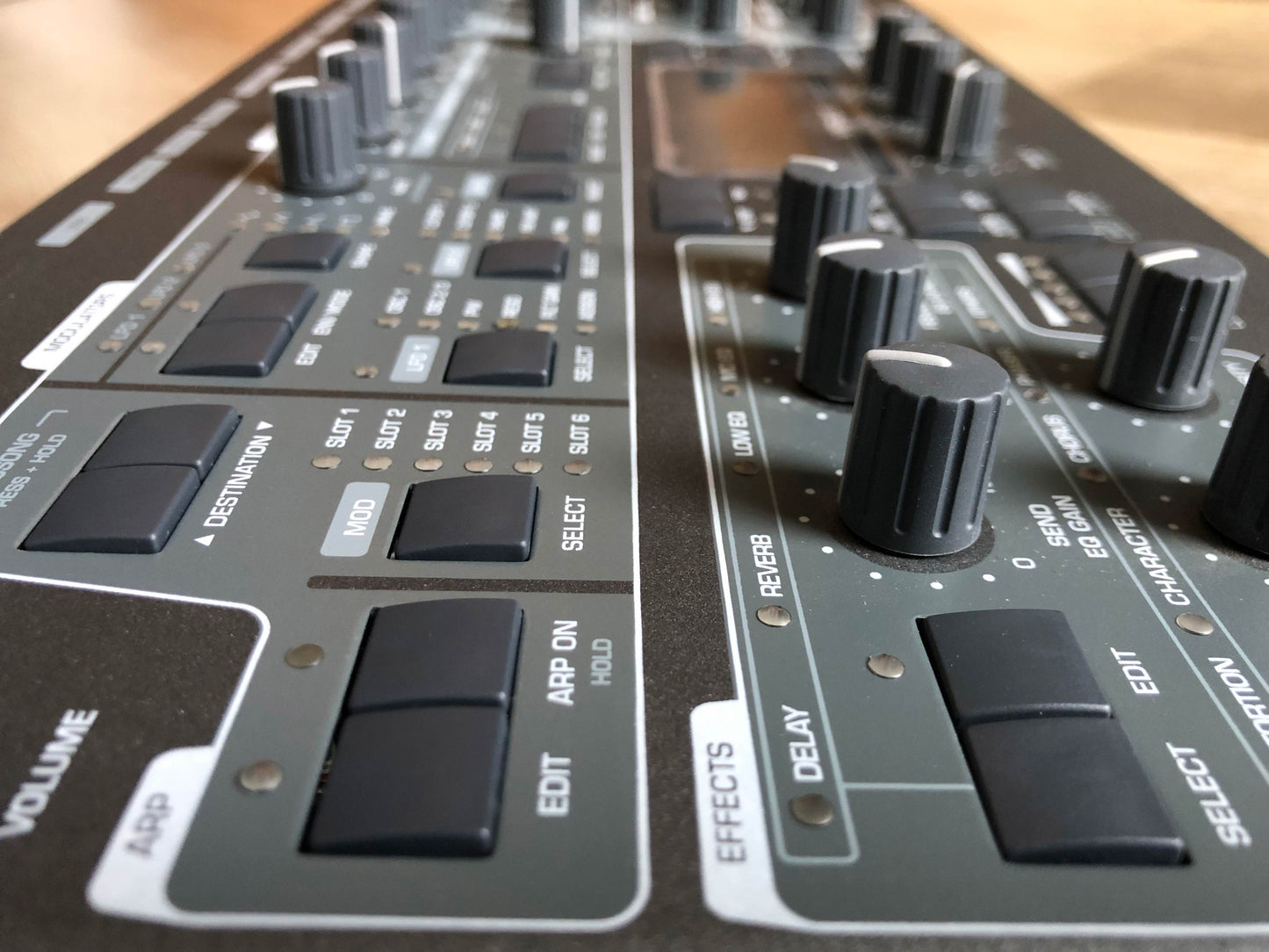 Access Virus TI2 Desktop in Mint Condition w/ OG PSU, OG USB Cable + New HQ USB Cable