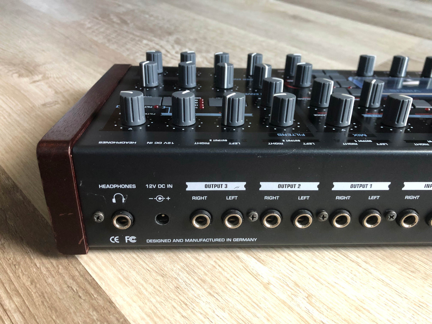 Access Virus TI Desktop, All New Tacts, Battery + PSU, OS 5.1.7