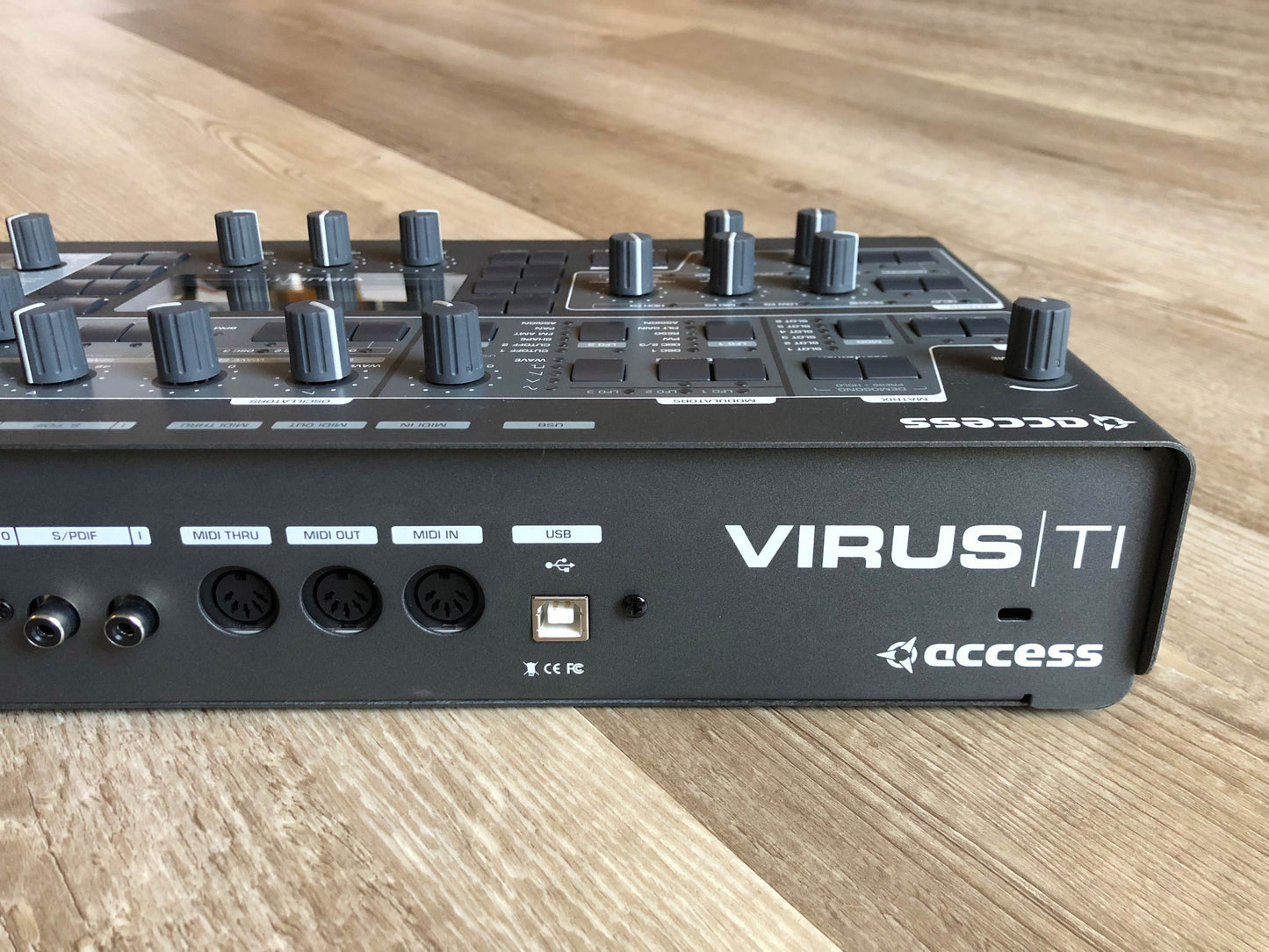 Access Virus TI2 Desktop Mint Late Production Run w/ Original PSU + USB Cable