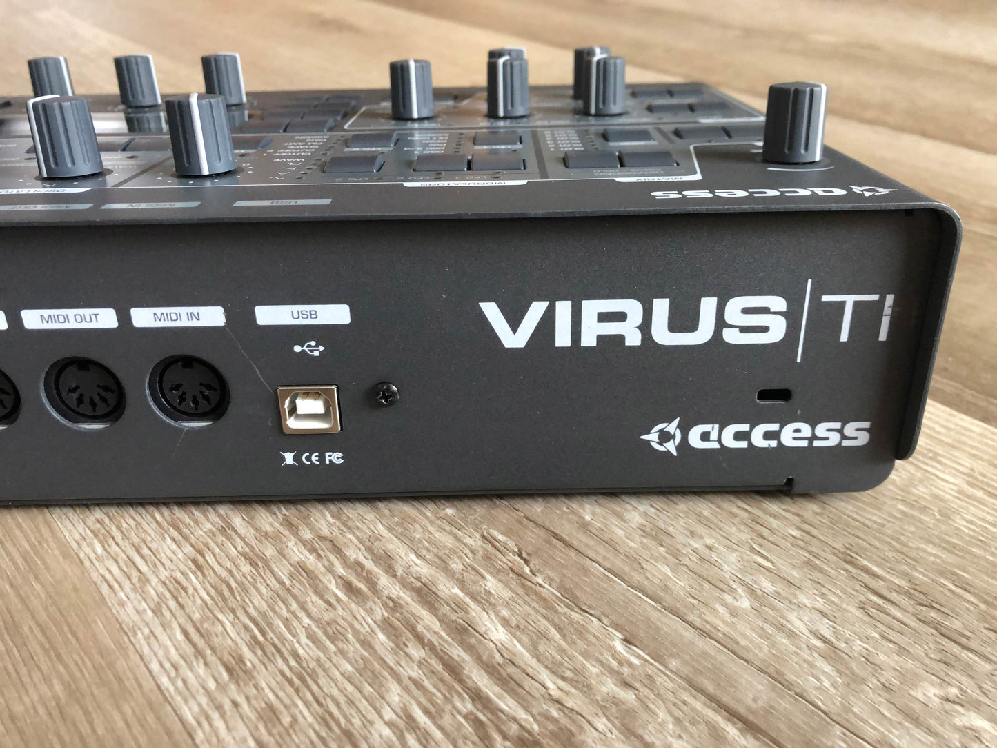 Access Virus TI2 Desktop Later Production Run w/ New PSU + USB Cable