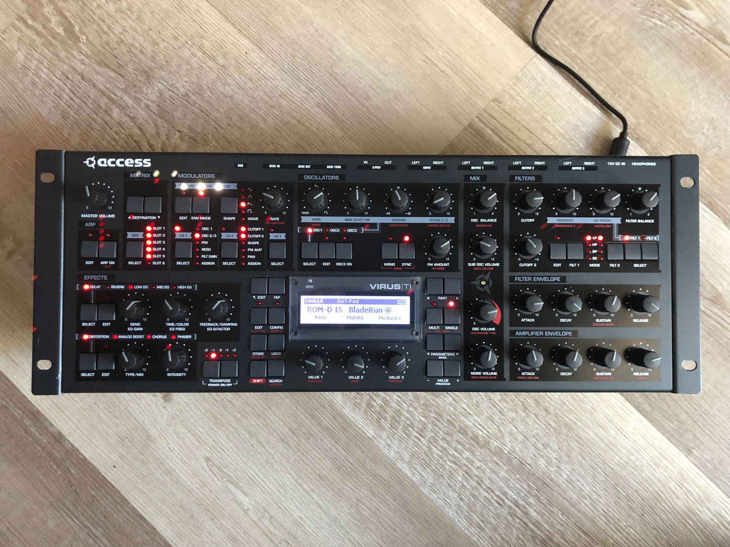 Access Virus TI Rack, All New Tacts, Battery + PSU, OS 5.1.7