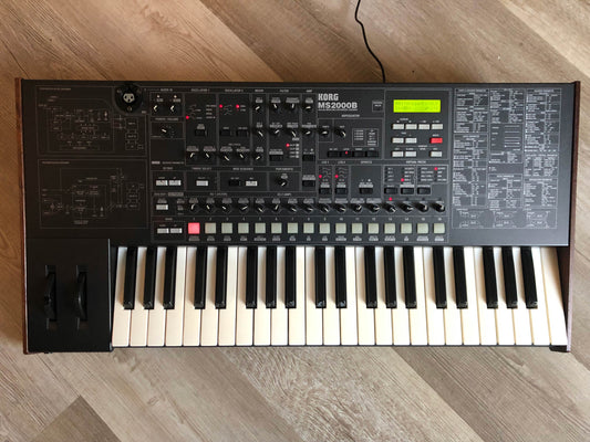 Korg MS2000B w/ Gooseneck Mic + PSU