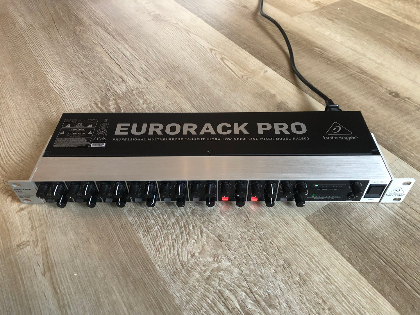 Behringer RX1602 16-Input Ultra-Low Noise Line Mixer (V1)