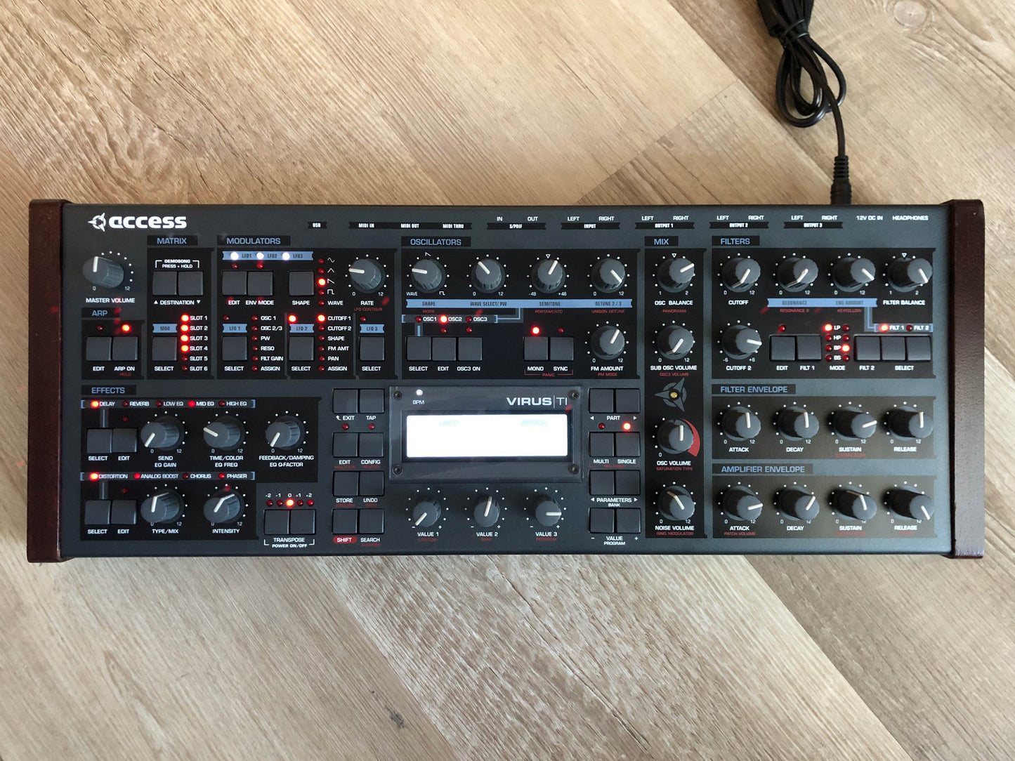 Access Virus TI Desktop w/ All New Tacts, New Battery + PSU & USB Cable