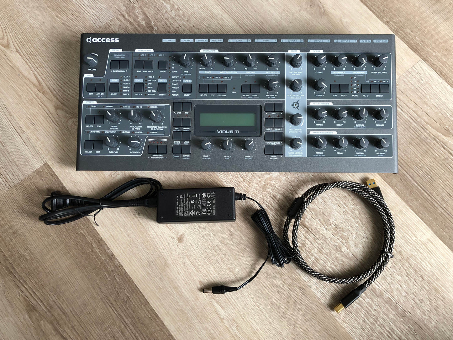 Access Virus TI2 Desktop w/ New Display, All New Tacts, Battery & HQ USB Cable + OG PSU