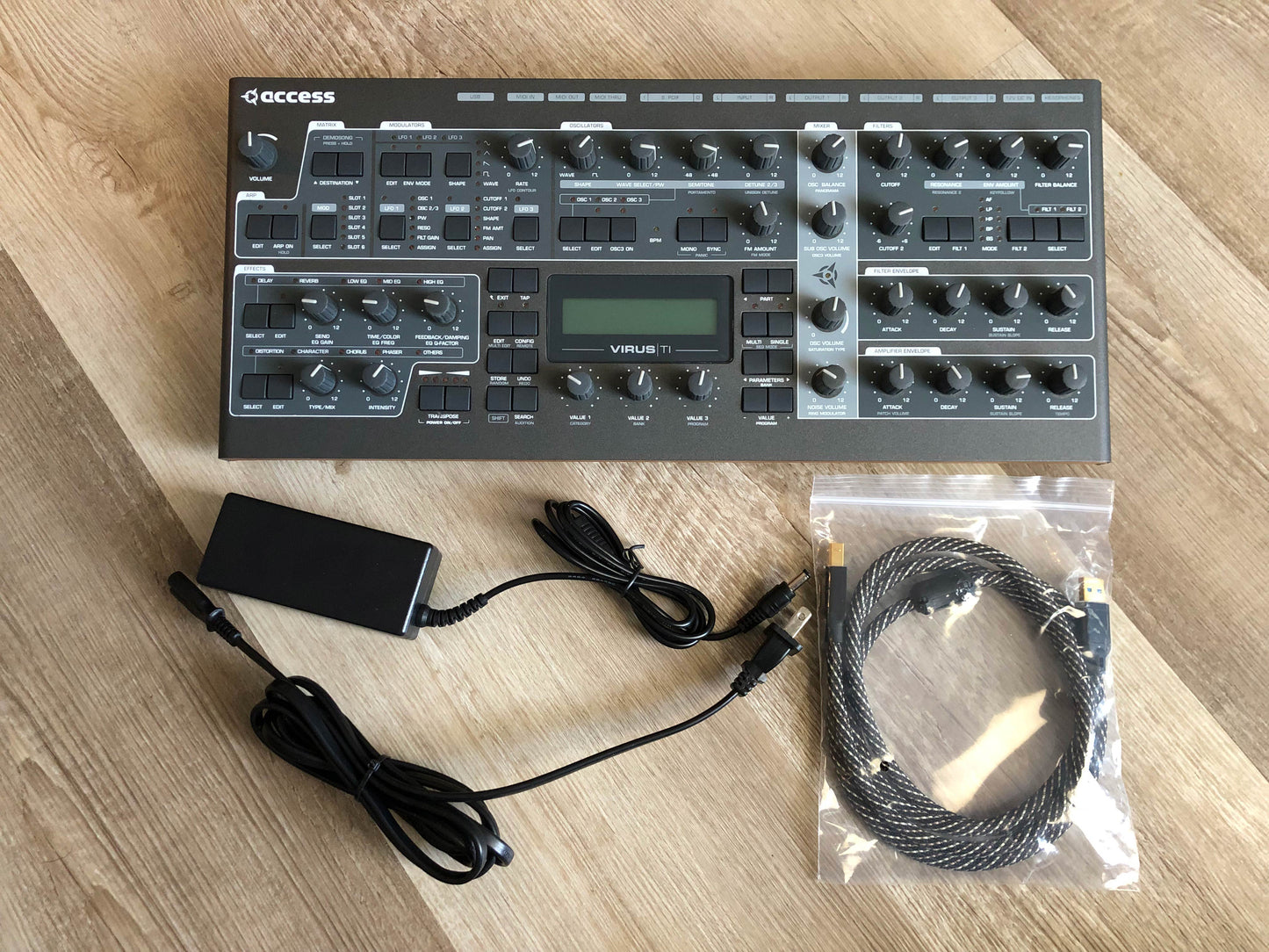 Access Virus TI2 Desktop w/ PSU + New HQ USB Cable