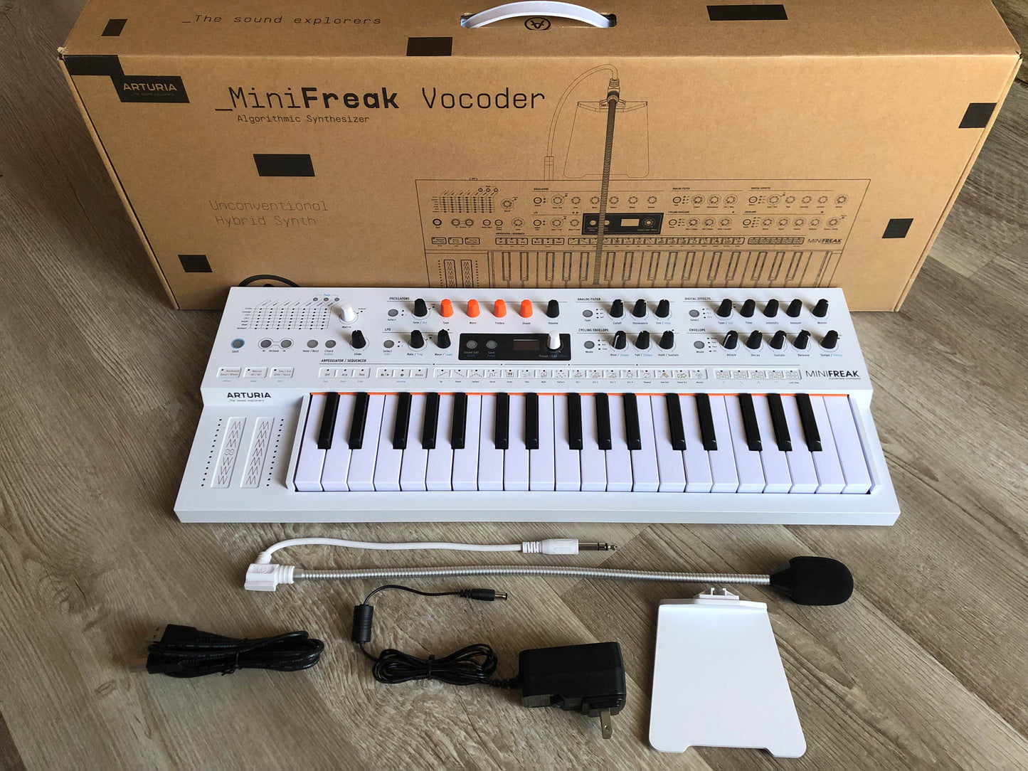 Arturia MiniFreak Vocoder Edition Hybrid Synthesizer w/ OG Box + Mic