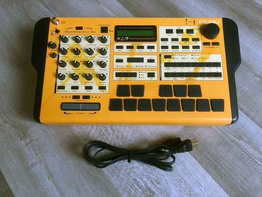 E-MU Systems XL-7 Command Station in Excellent Condition