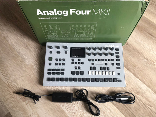 Elektron Analog Four MKII w/ OG Box, PSU + USB Cable