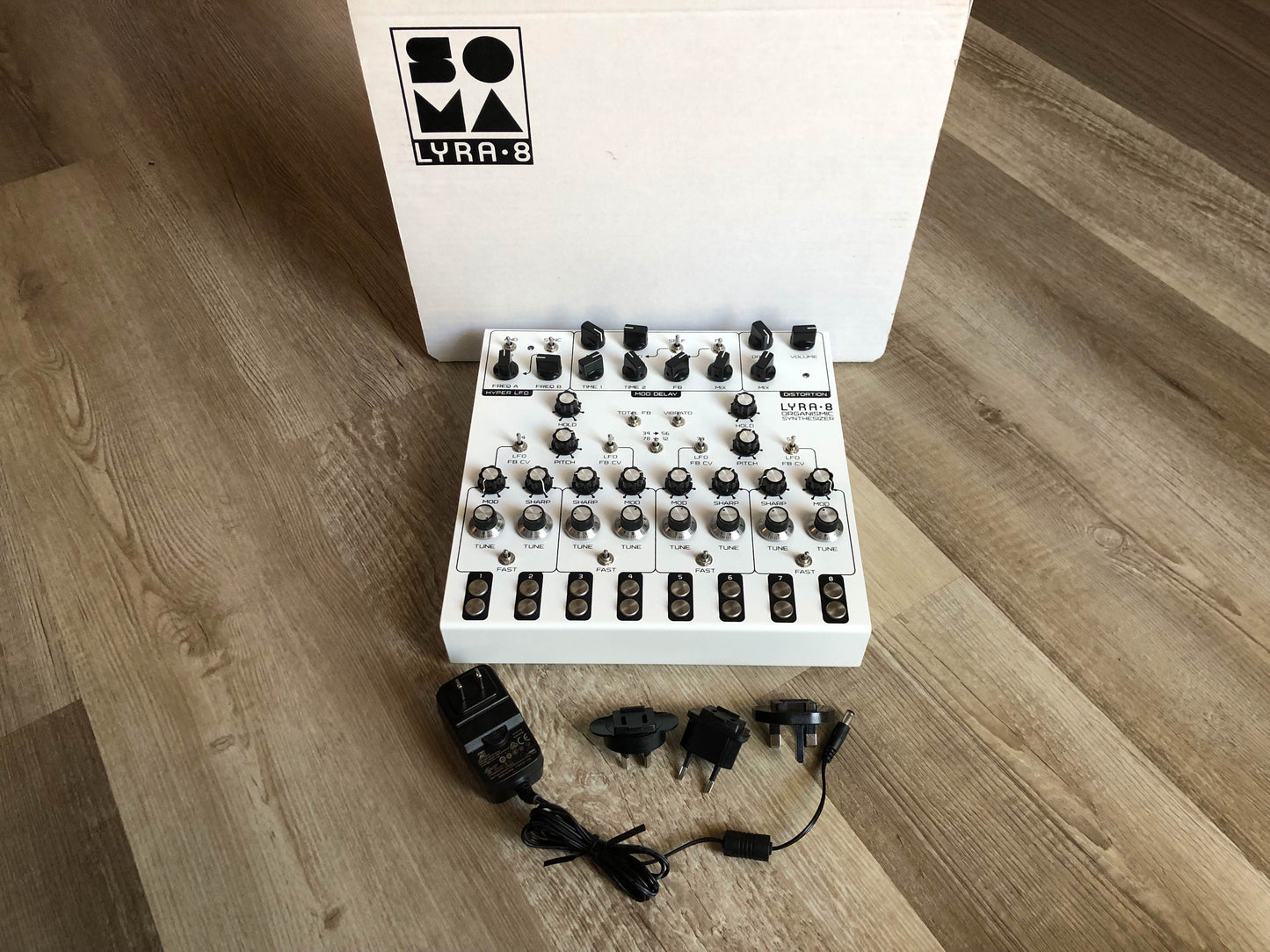 SOMA Laboratory Lyra-8 Organismic Synthesizer (White) w/ Original Box