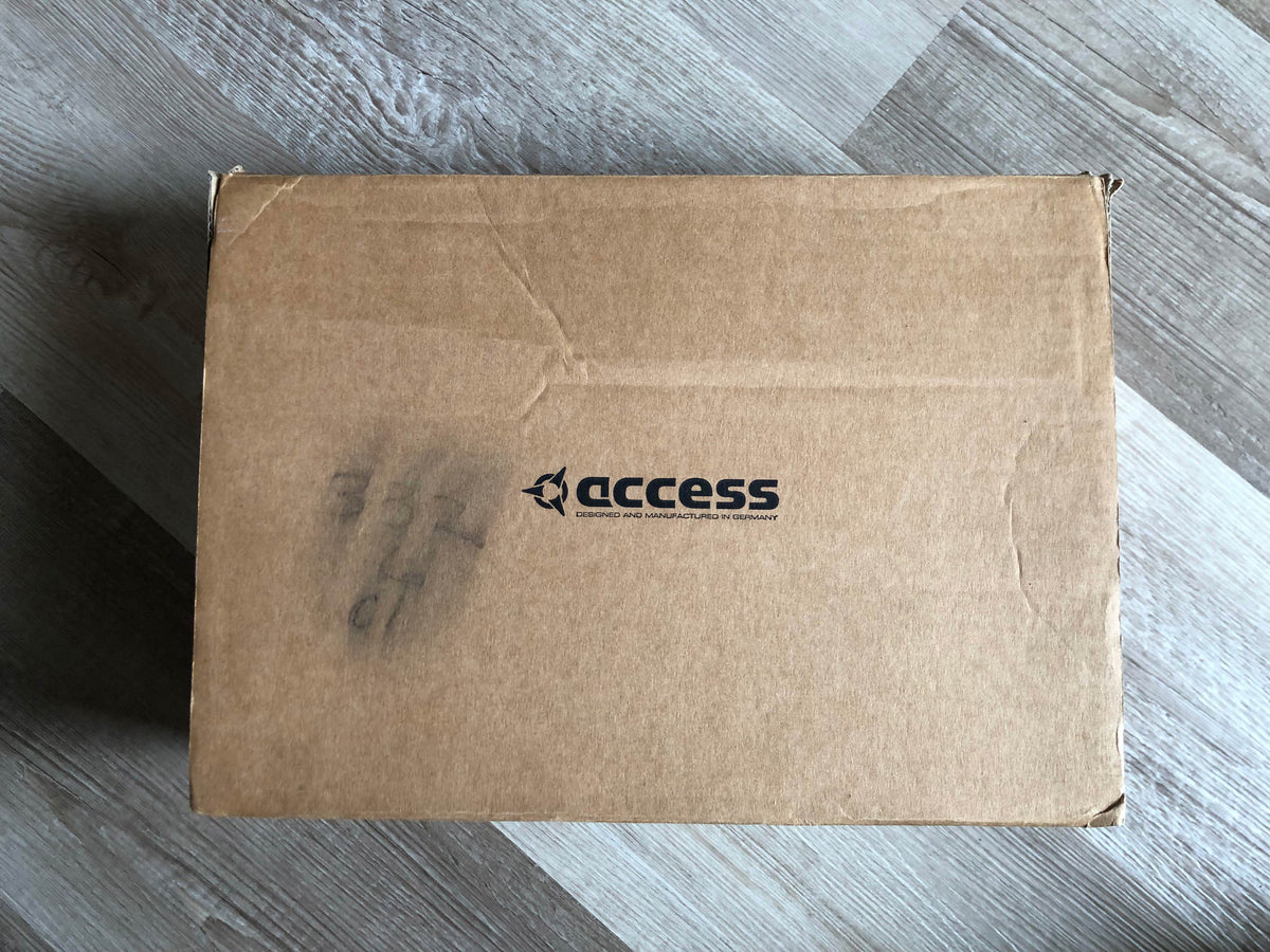 Access Virus TI Snow w/ All New Tacts, New LCD Bezel, PSU, HQ USB Cable + OG Box