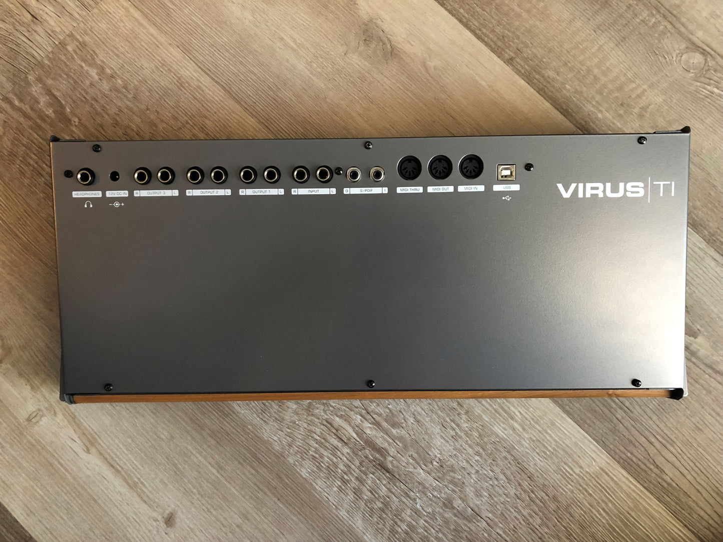 Access Virus TI2 Rack, New Battery, Rack Mount Kit + PSU, OS 5.1.7