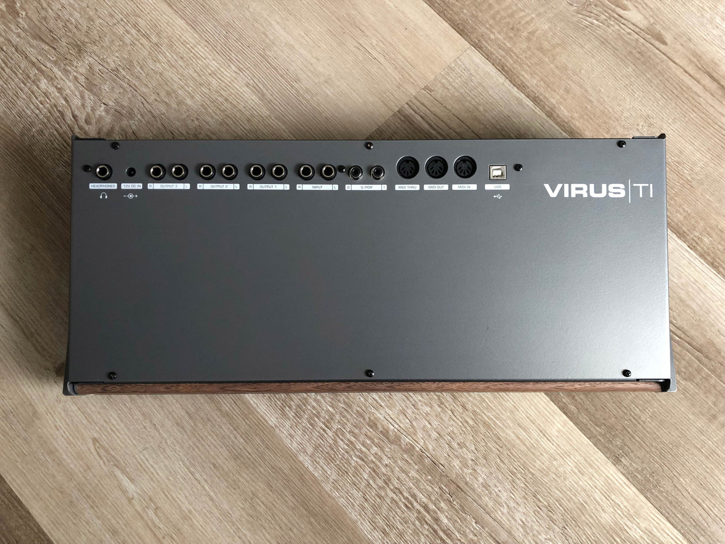 Access Virus TI2 Rack Minty Late Production Run w/ Original PSU + New HQ USB Cable