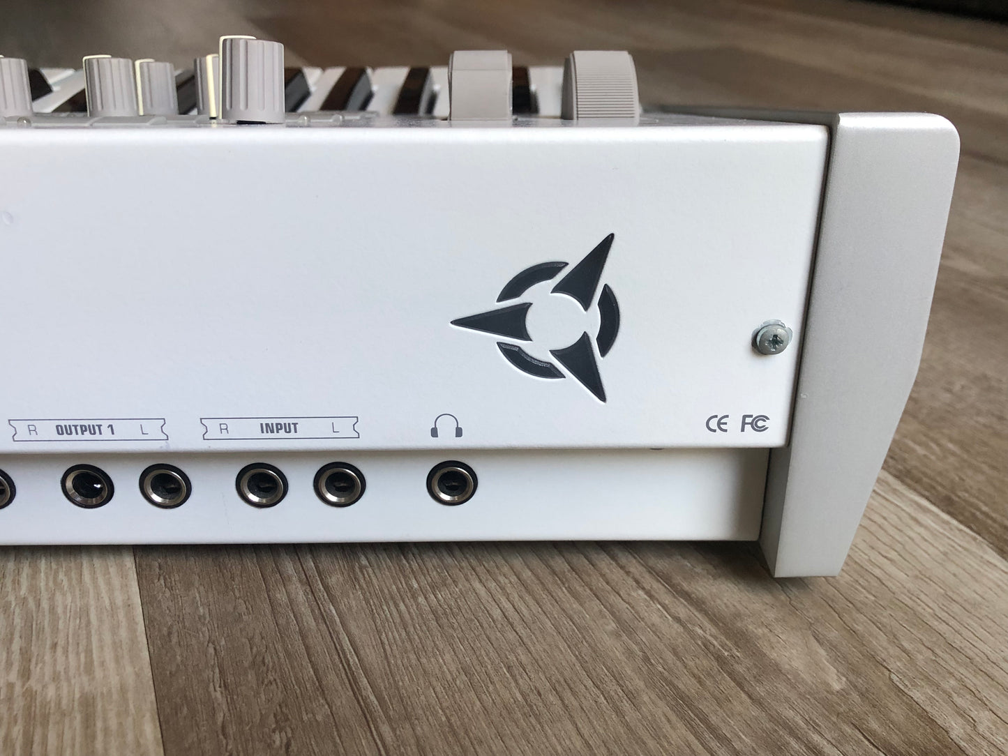 Access Virus TI Polar with New Battery, OG Power Cable, New USB Cable