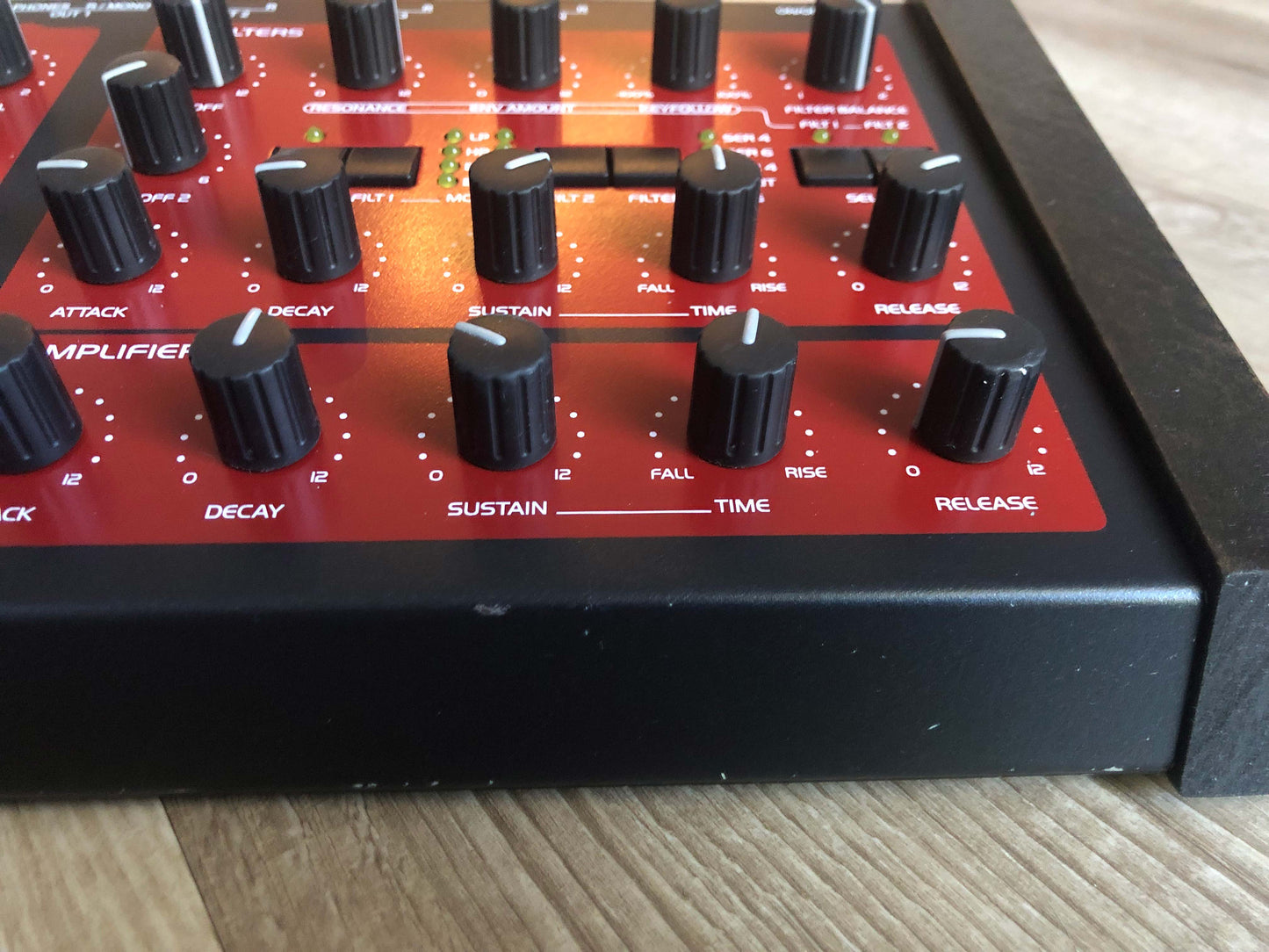 Access Virus B Desktop, All New Tacts, Power Filter Cap, Battery, Custom Wood Sides + PSU, OS 4.9