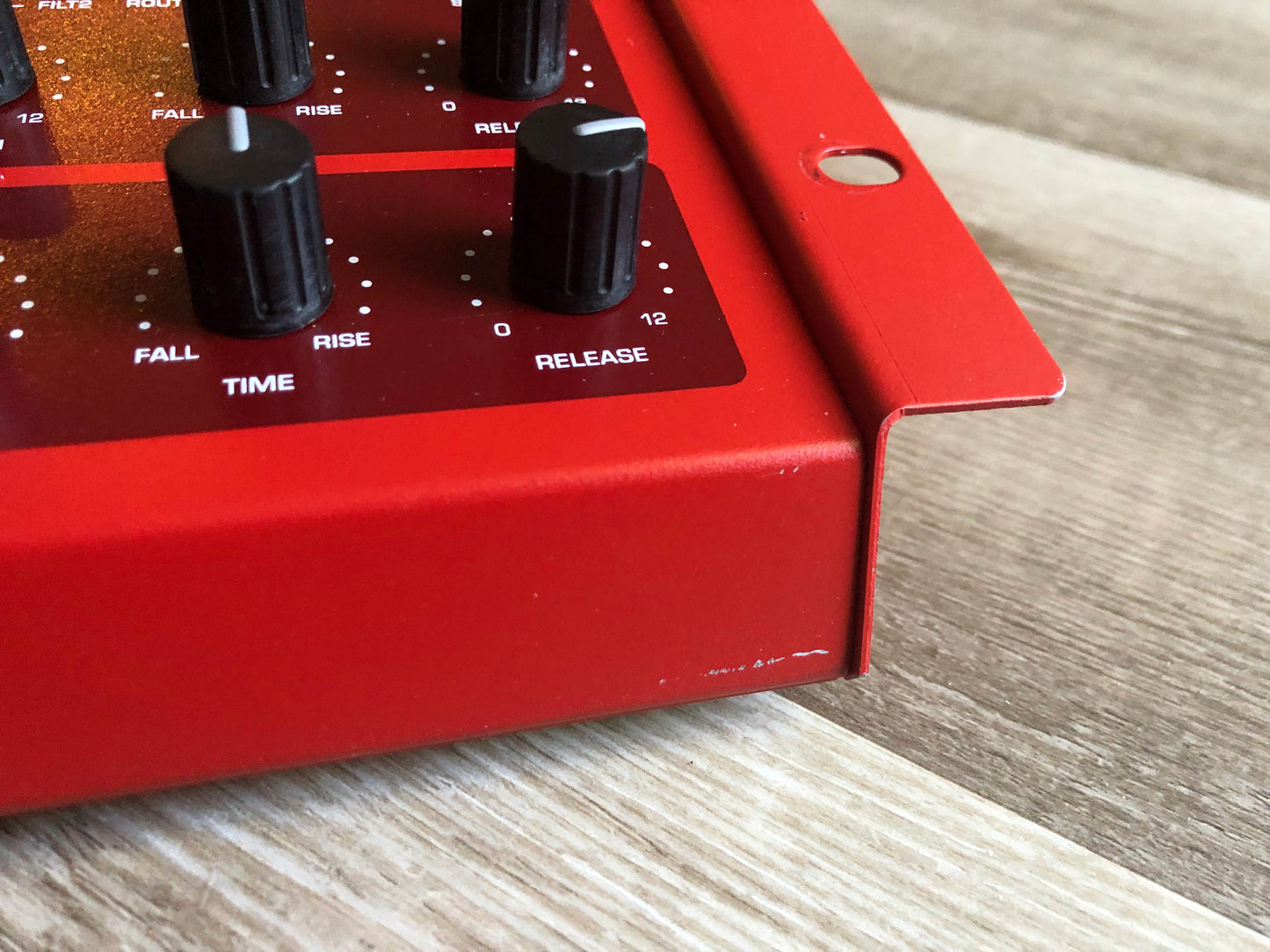 Access Virus Classic Rack (B), New Display, Power Filter Cap, Battery + PSU, OS 4.9