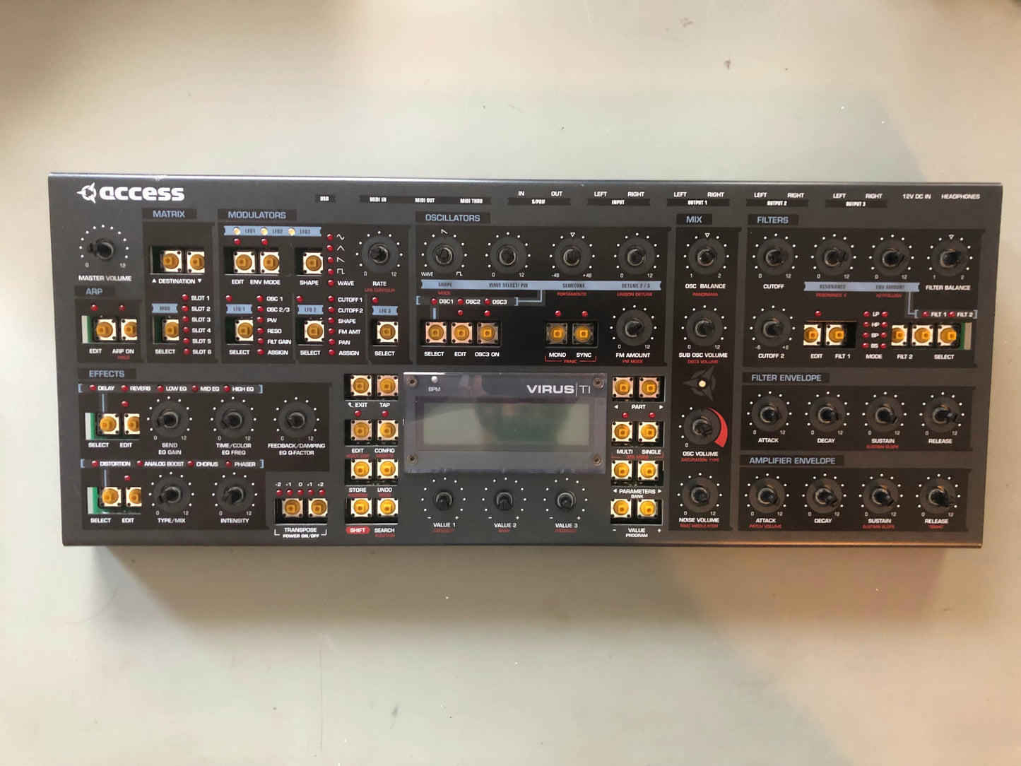 Access Virus TI Desktop, All New Tacts, Battery + PSU, OS 5.1.7