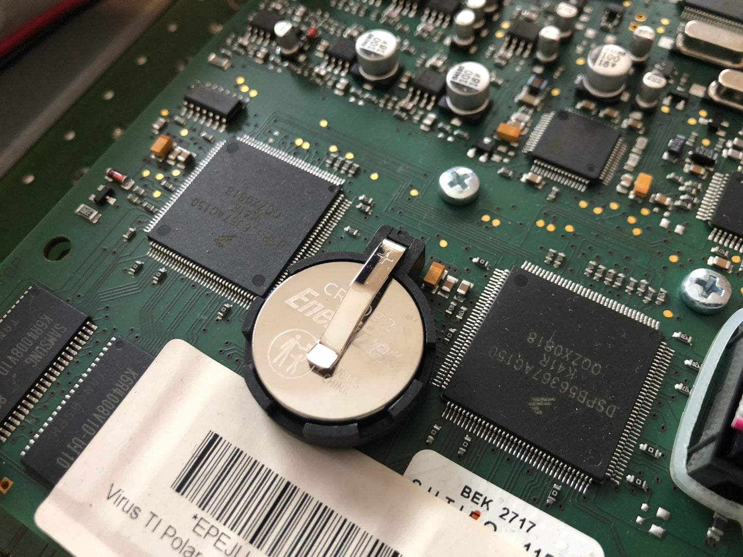 Access Virus TI2 Polar Nice and Clean w/ Power + USB Cable