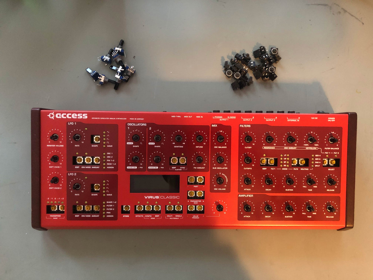 Access Virus Classic Desktop (B) w/ All New Tacts, Power Filter Cap, Battery + PSU, OS 4.9