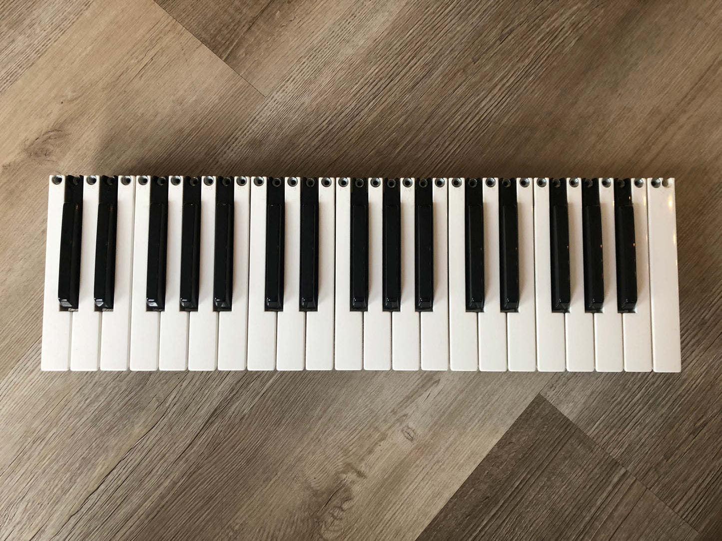 Access Virus TI2 Polar Nice and Clean w/ Power + USB Cable