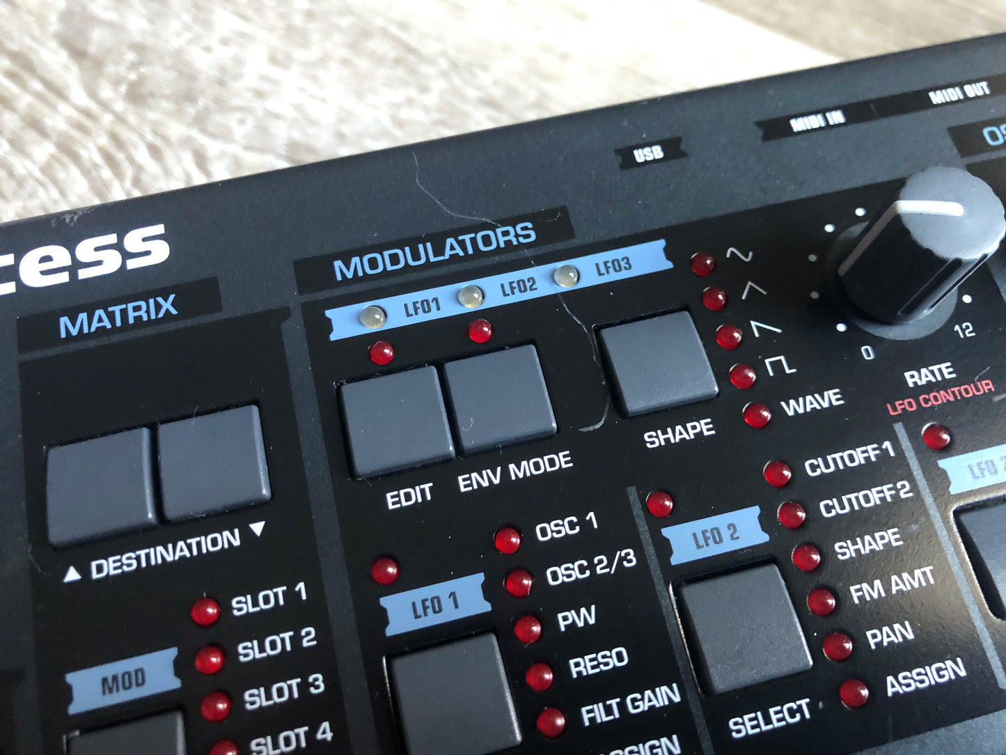 Access Virus TI Desktop, All New Tacts, Battery + PSU, OS 5.1.7