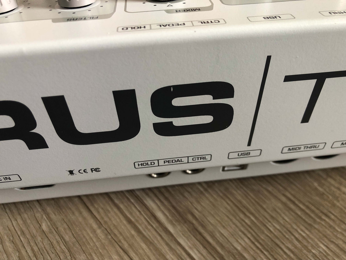 Access Virus TI2 Polar Nice and Clean w/ Power + USB Cable