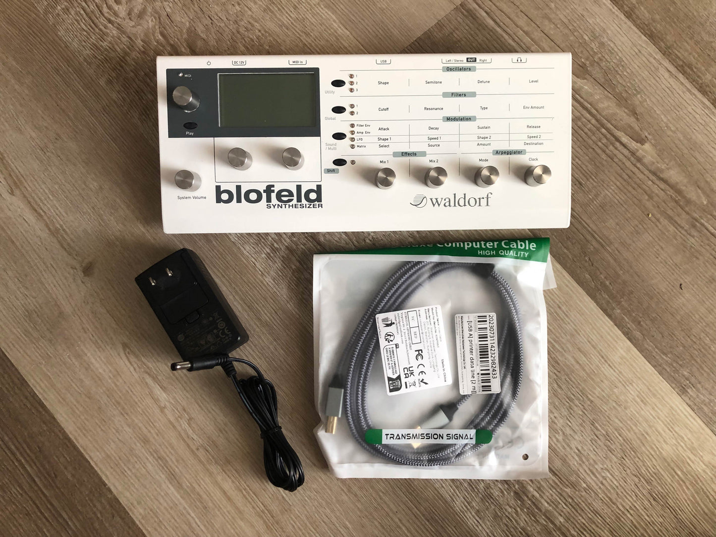 Waldorf Blofeld Desktop Wavetable & Analog Modeling Synthesizer (White)