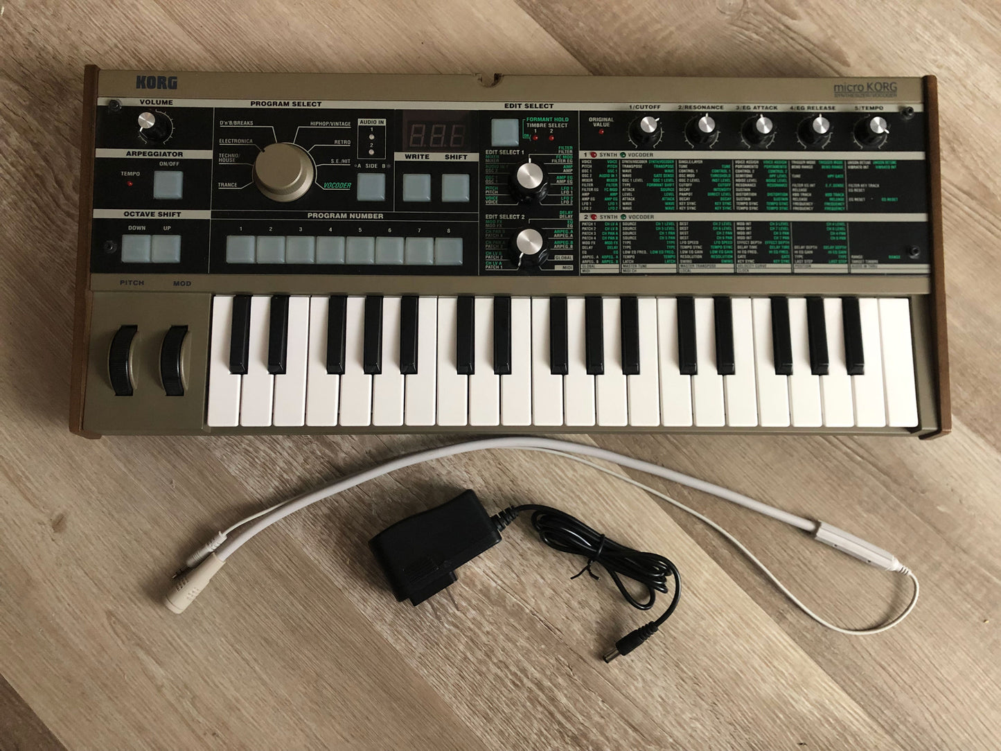 MicroKorg w/ OEM Mic, Aftermarket PSU, Minty