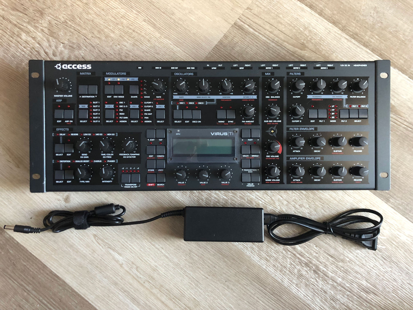 Access Virus TI Rack, All New Tacts, Battery + PSU, OS 5.1.7
