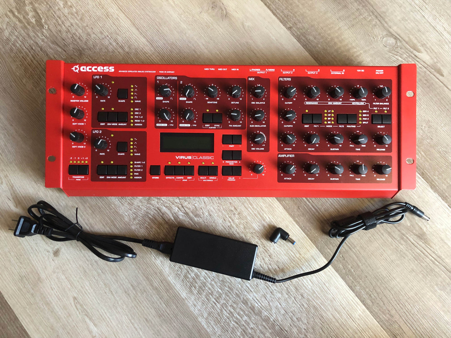 Access Virus Classic Rack (B), New Display, Power Filter Cap, Battery + PSU, OS 4.9