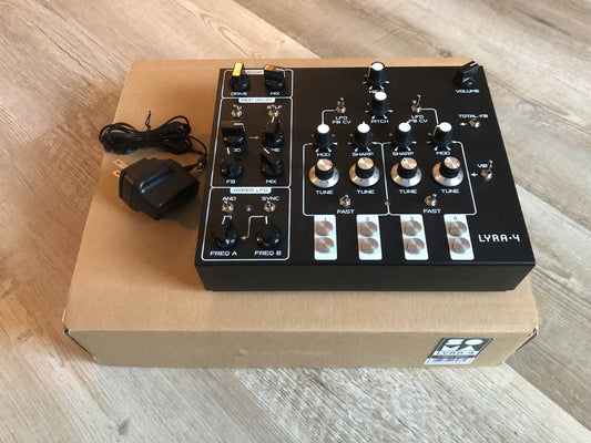 SOMA Laboratory Lyra-4 Organismic Synthesizer (Black) w/ Original Box