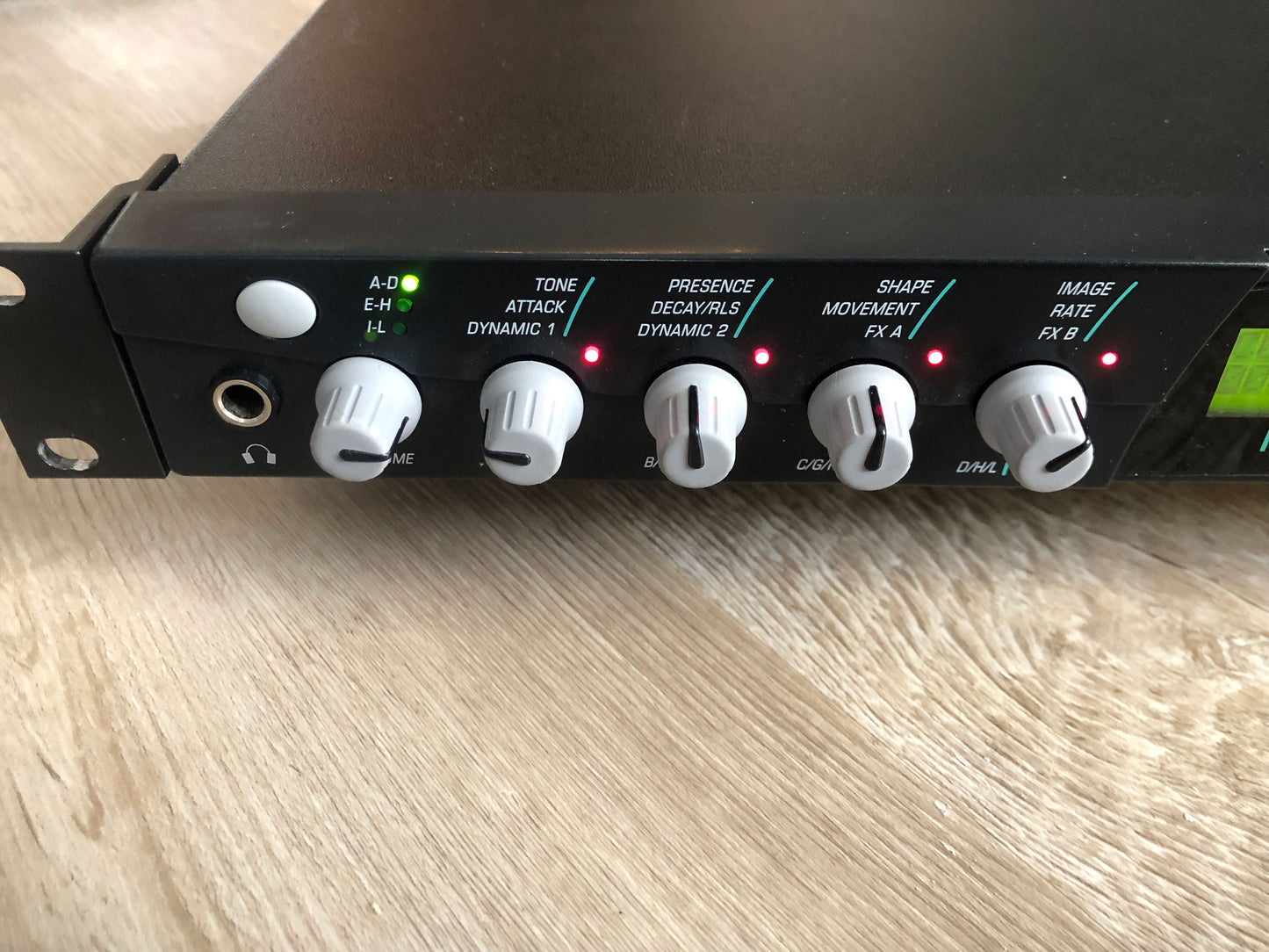 E-MU Systems Proteus 2000 w/ 3 ROMS, Rack Ears, + New Encoder