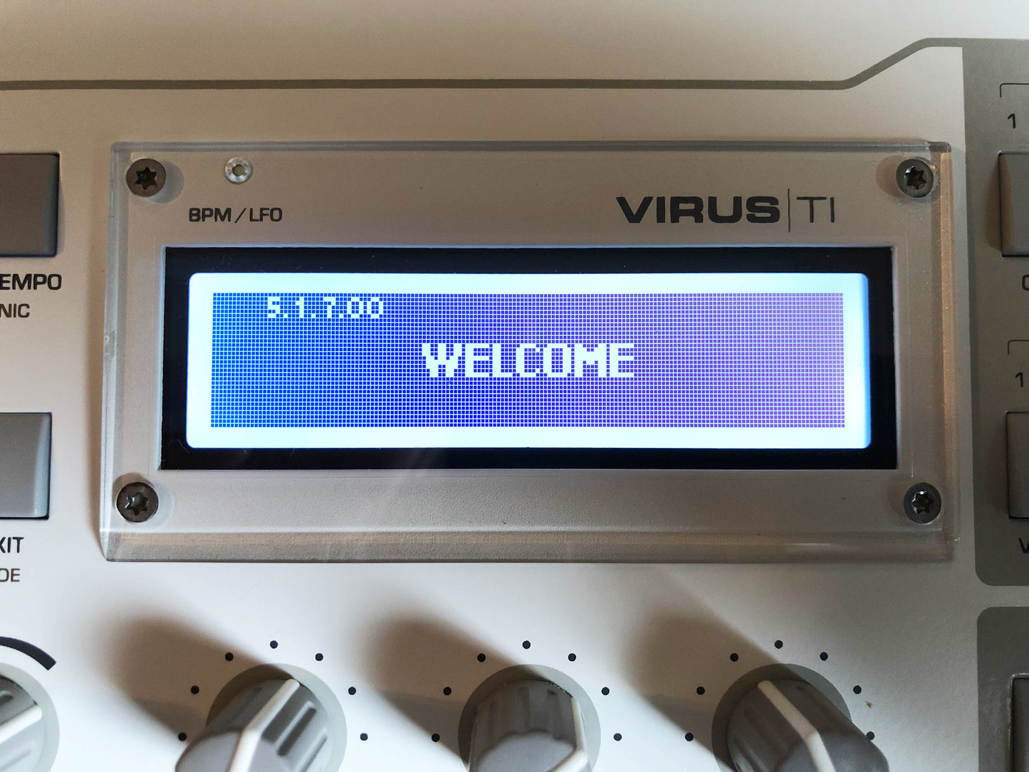 Access Virus TI Snow Minty w/ New PSU + New HQ USB Cable