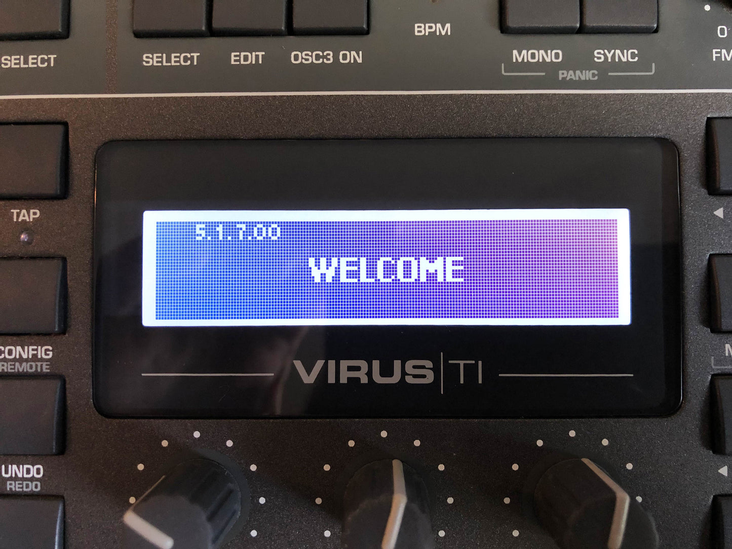 Access Virus TI2 Desktop w/ PSU + New HQ USB Cable