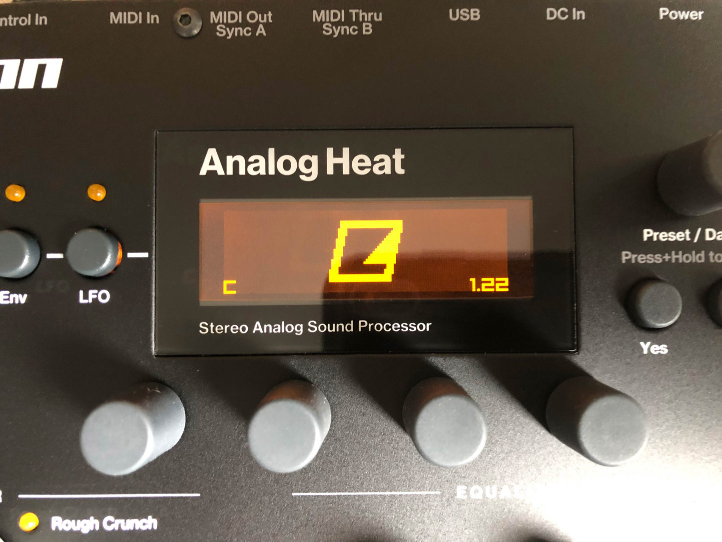 Elektron Analog Heat MKI Near-Mint w/ OG Box, PSU + New 6ft USB Cable