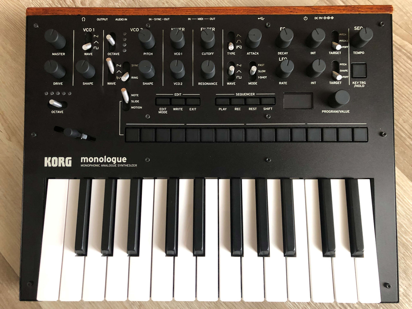 Korg Monologue Analog Synthesizer w/ Original Box & Quality PSU